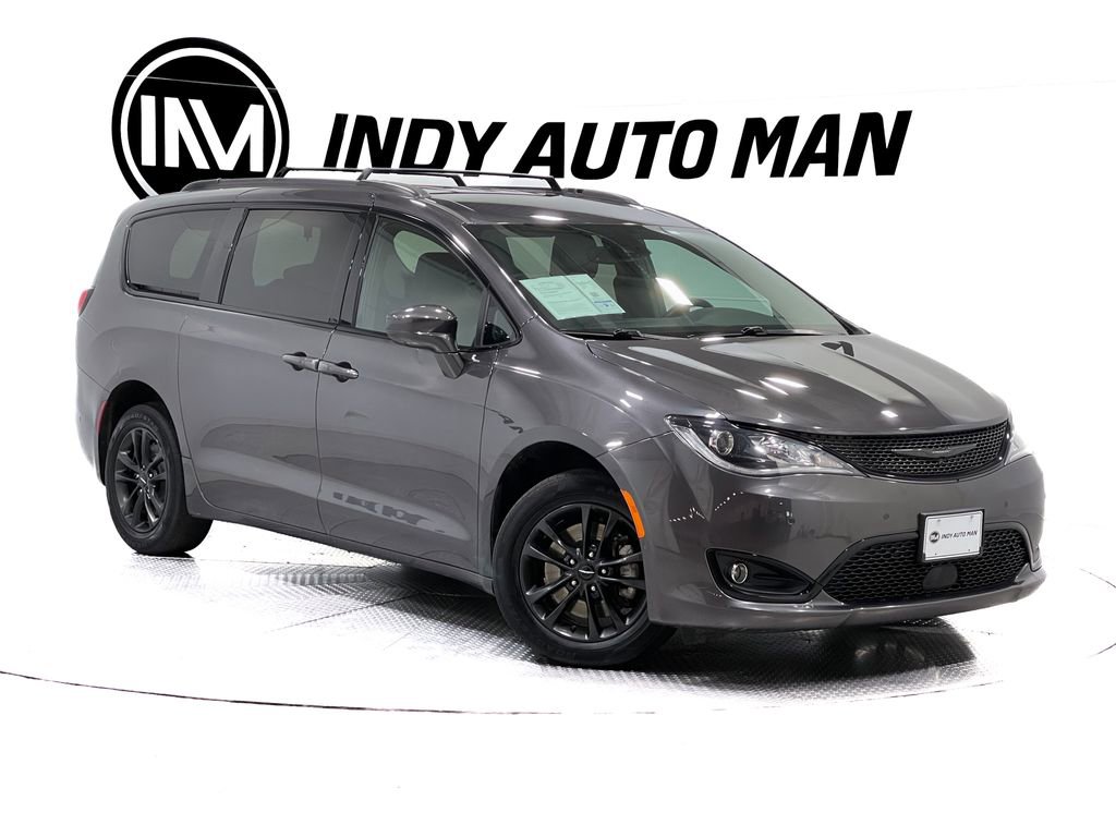 Used 2020 Chrysler Pacifica Touring-L w/ Advanced Safetytec Group image 2