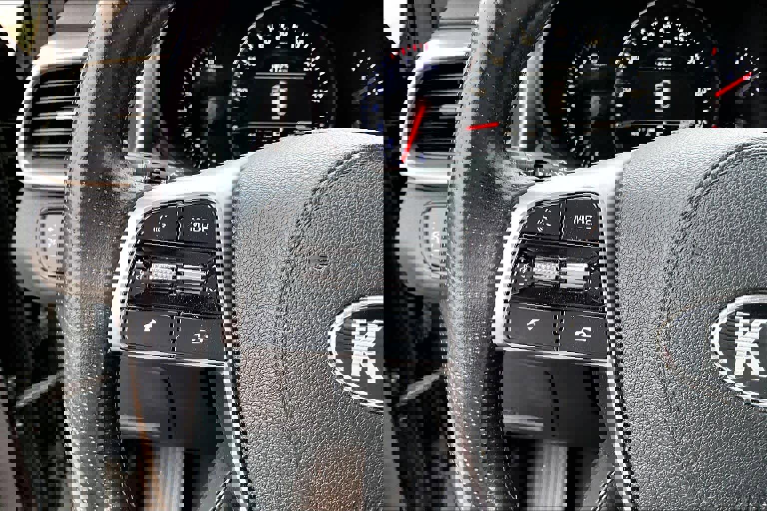 Used 2020 Kia Sorento SX image 24