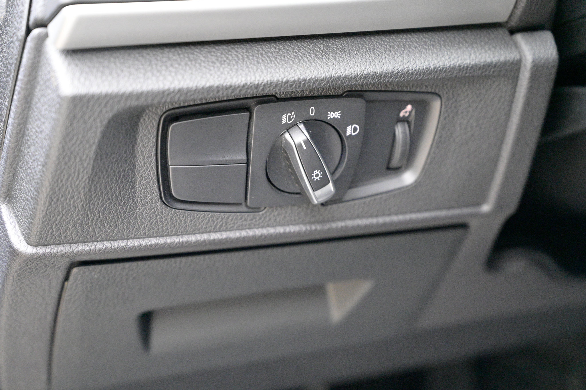 Used 2016 BMW M235i Convertible image 24