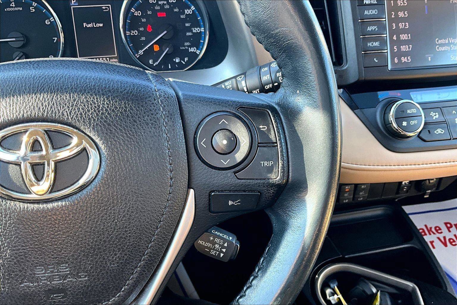 Used 2018 Toyota RAV4 Limited image 19