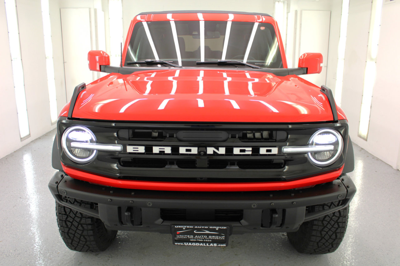 Used 2021 Ford Bronco Outer Banks w/ Sasquatch Package image 3
