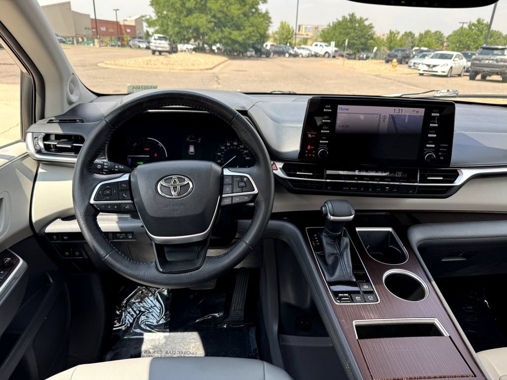 Used 2021 Toyota Sienna XLE w/ XLE Plus Package AWD/4WD image 27