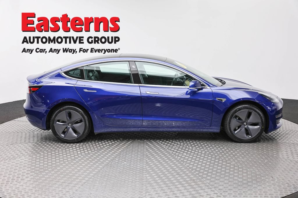 Used 2020 Tesla Model 3 Standard Range RWD image 4