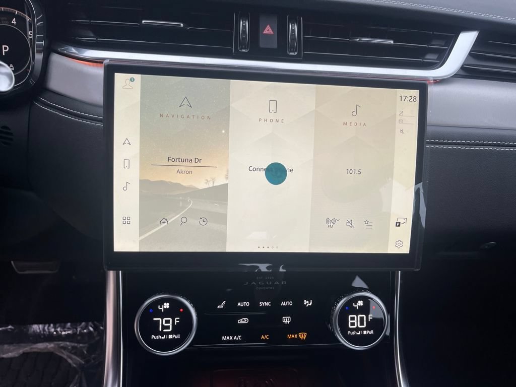 New 2024 Jaguar XF R-Dynamic SE AWD/4WD image 17