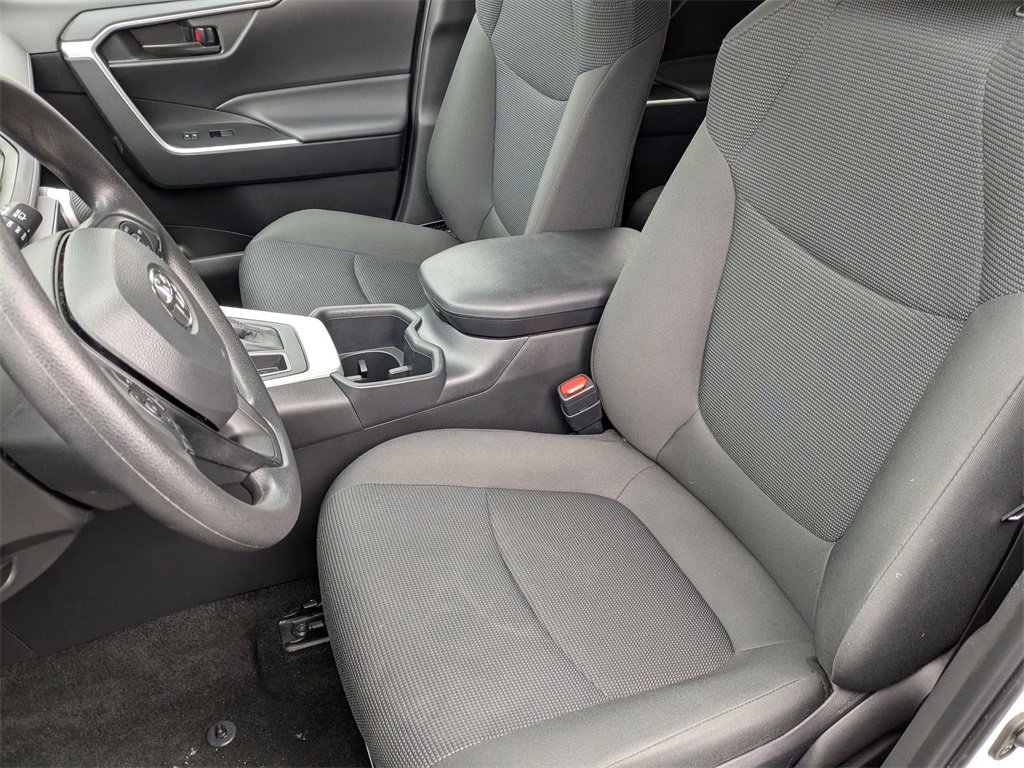 Used 2025 Toyota RAV4 LE image 17