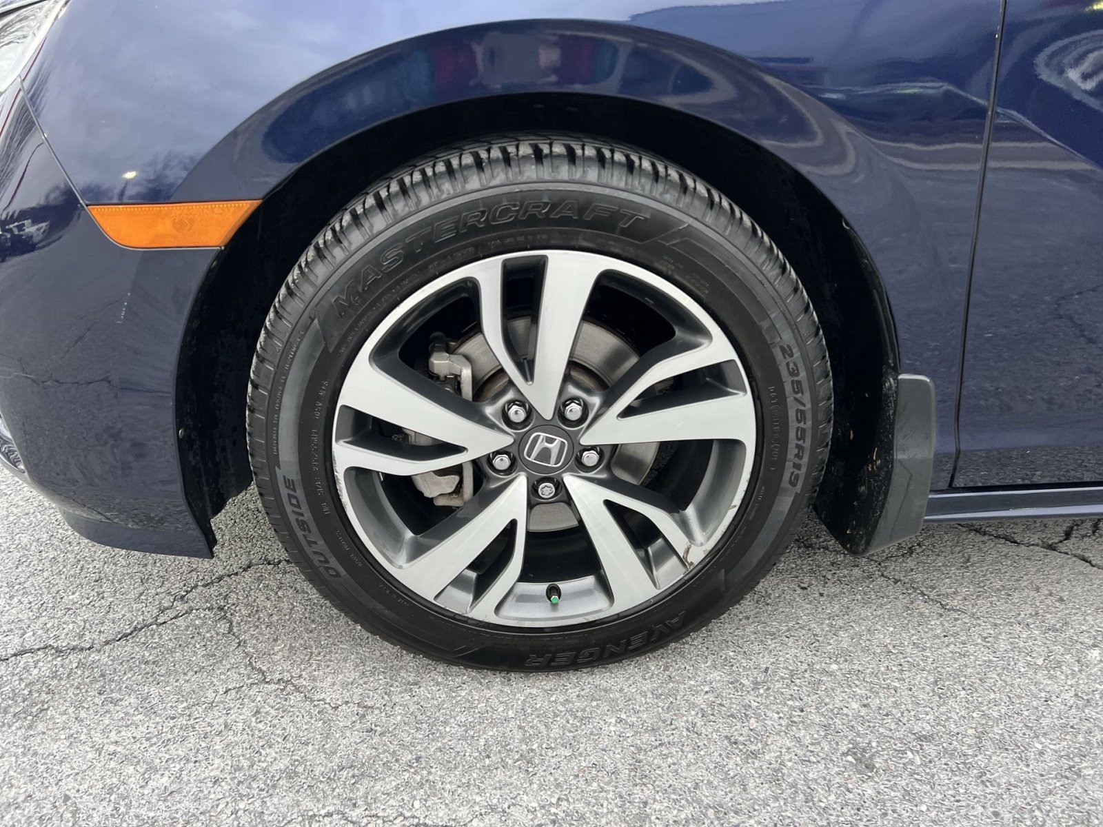 Used 2023 Honda Odyssey Touring image 12