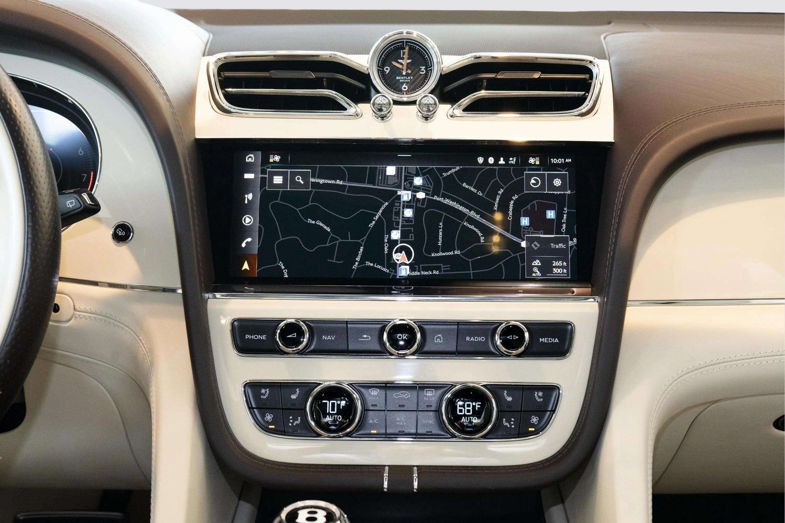 Used 2022 Bentley Bentayga AWD/4WD image 43