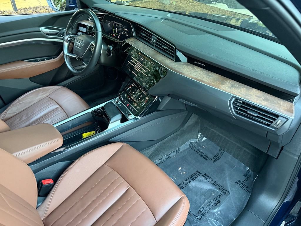 Used 2022 Audi e-tron Premium AWD/4WD image 33