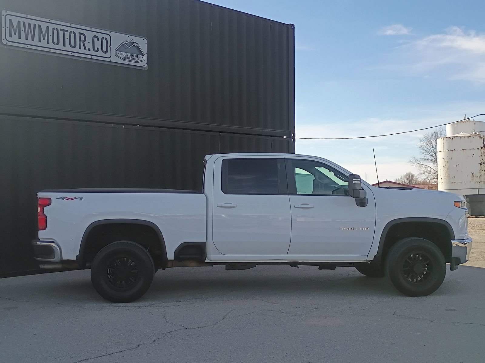 Used 2022 Chevrolet Silverado 3500 LT w/ Convenience Package image 3