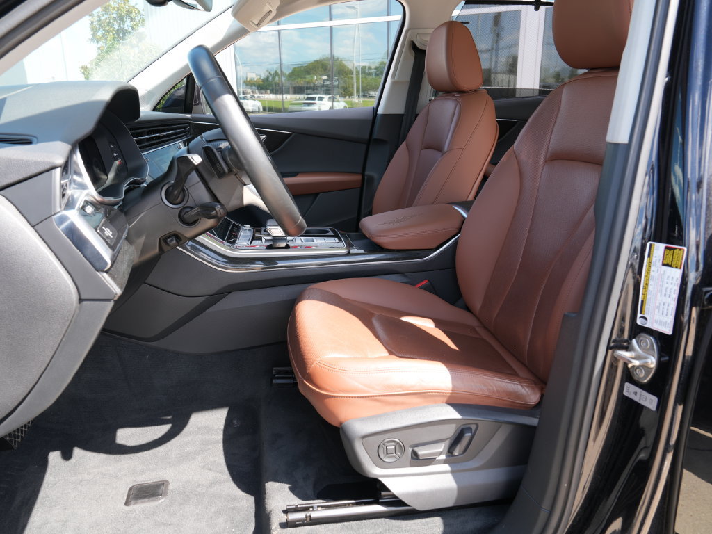 Used 2020 Audi Q7 3.0T Prestige w/ Prestige Package AWD/4WD image 19