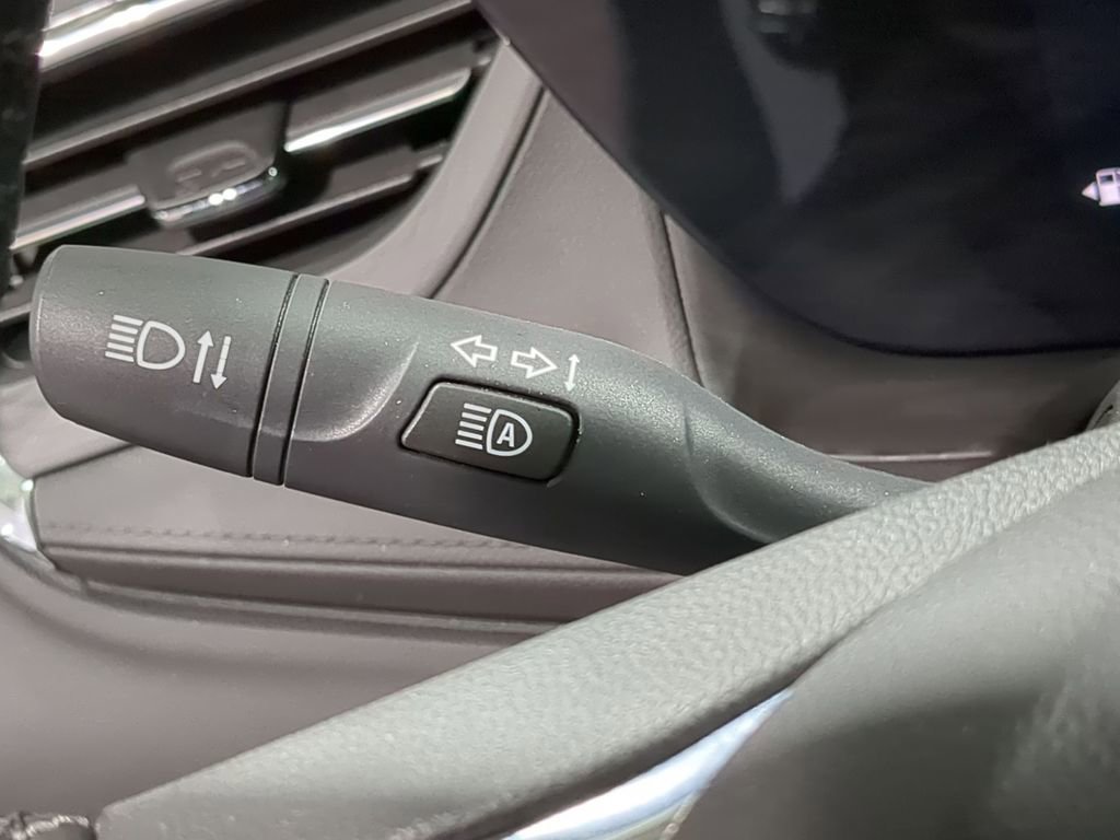 Used 2025 Buick Encore GX Sport Touring w/ Comfort Package image 39