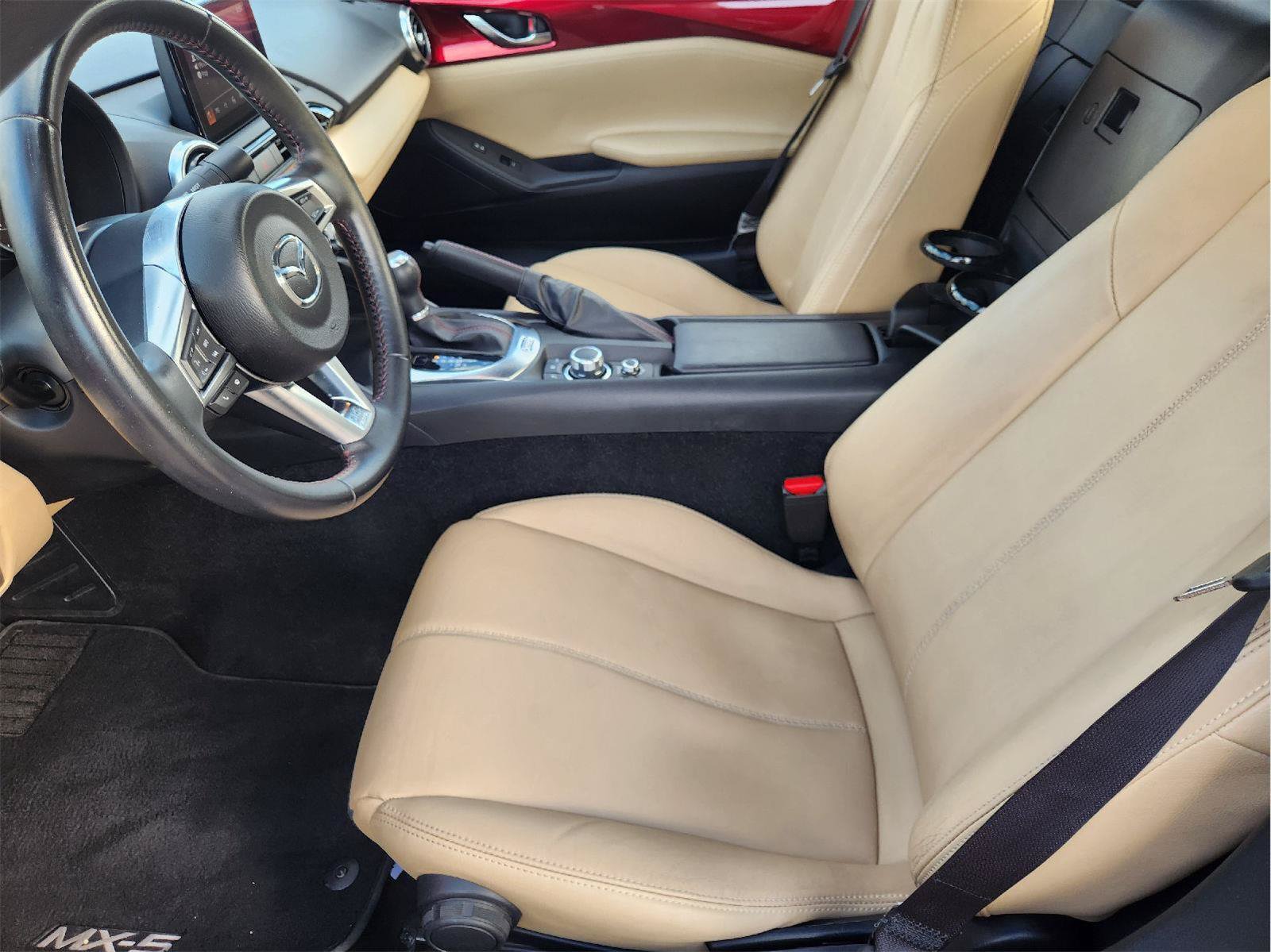 Used 2019 MAZDA MX-5 Miata RF Grand Touring RWD image 13