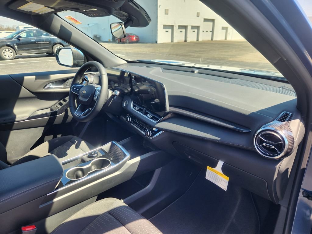 Used 2026 Chevrolet Equinox LT image 23