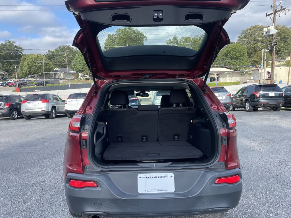 Used 2017 Jeep Cherokee Sport image 5