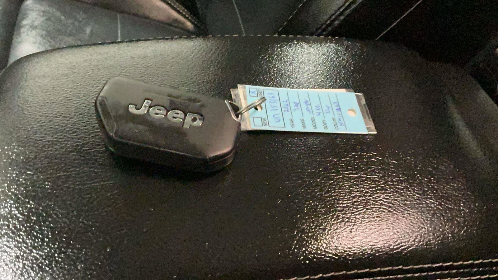 Used 2022 Jeep Wrangler Unlimited Sahara w/ Cold Weather Group image 9