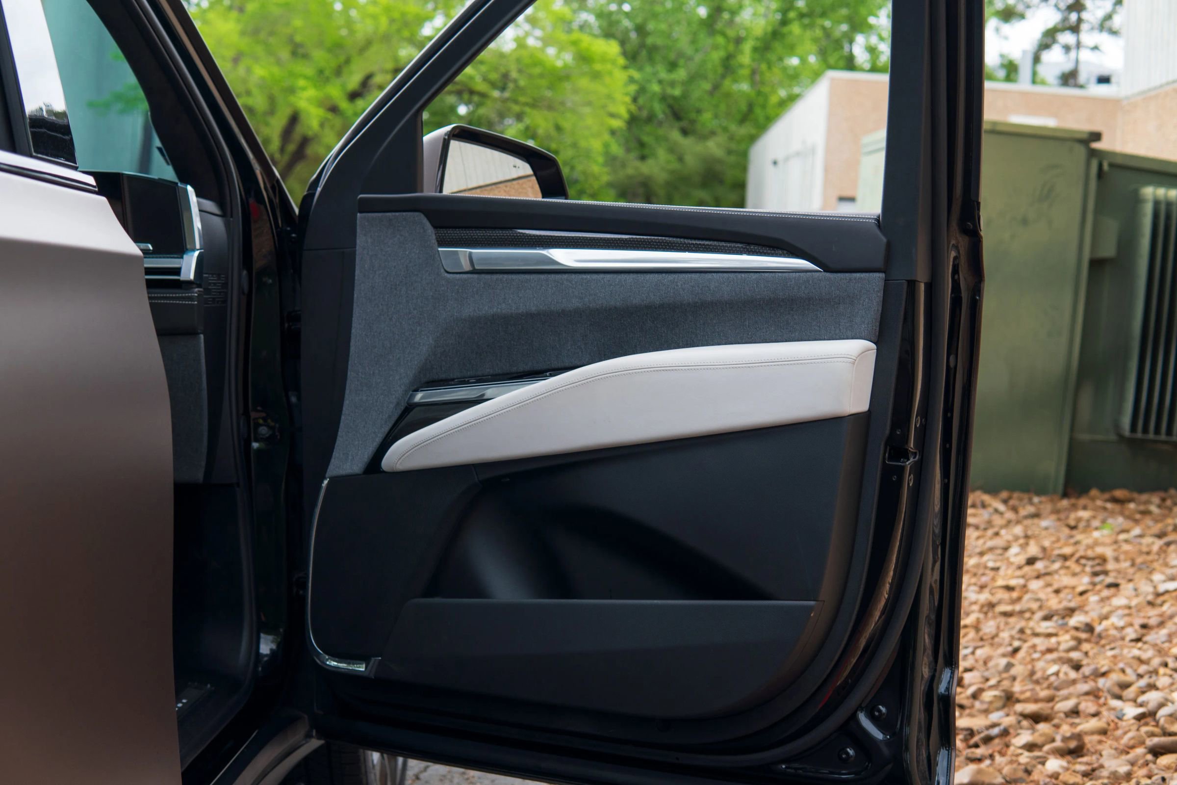 Used 2025 Cadillac Escalade V w/ LPO, Floor Liner Package image 35