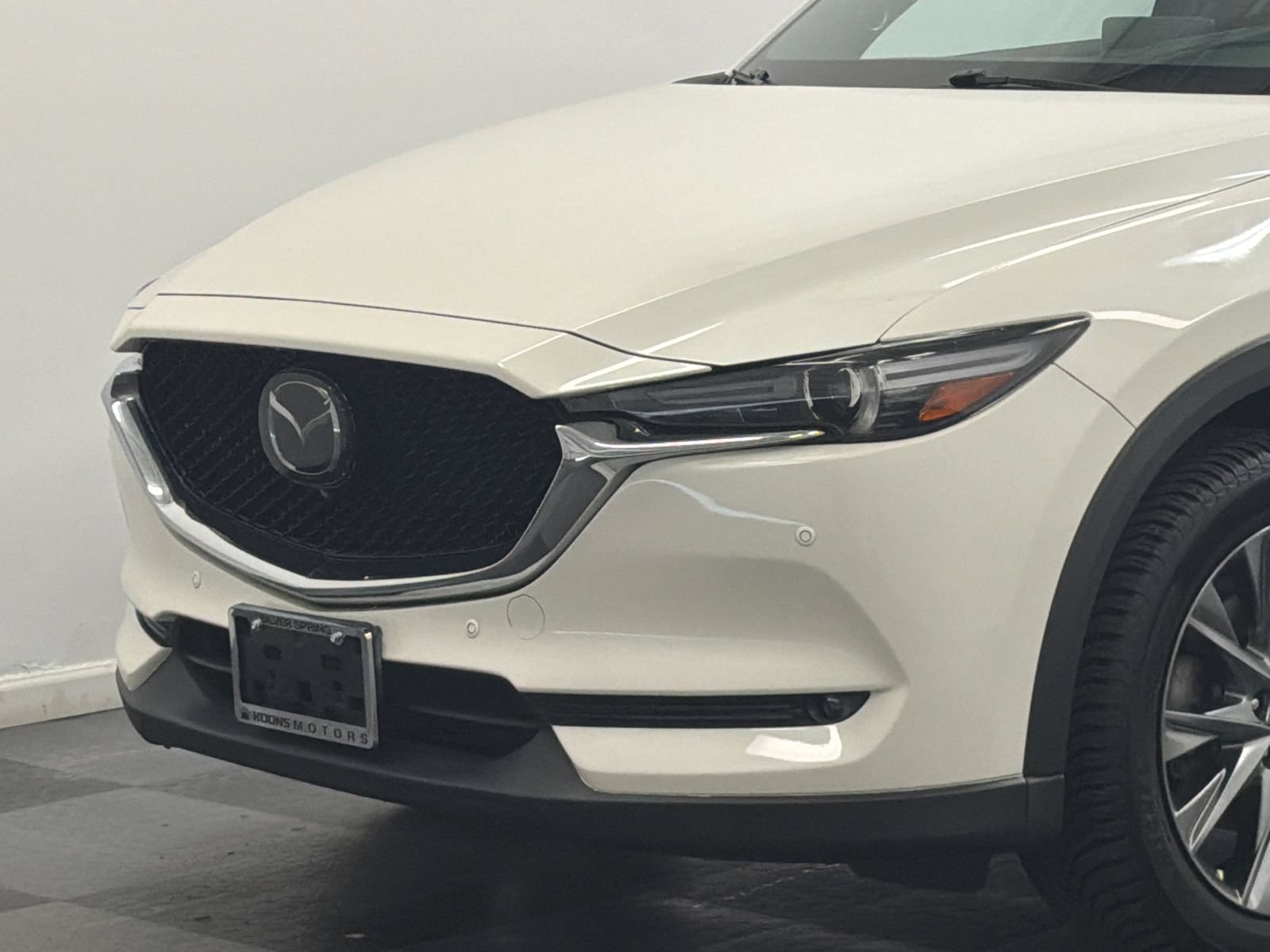Used 2020 MAZDA CX-5 Signature AWD/4WD image 2
