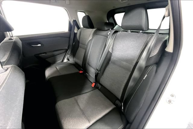 Used 2023 Nissan Rogue SV AWD/4WD image 28
