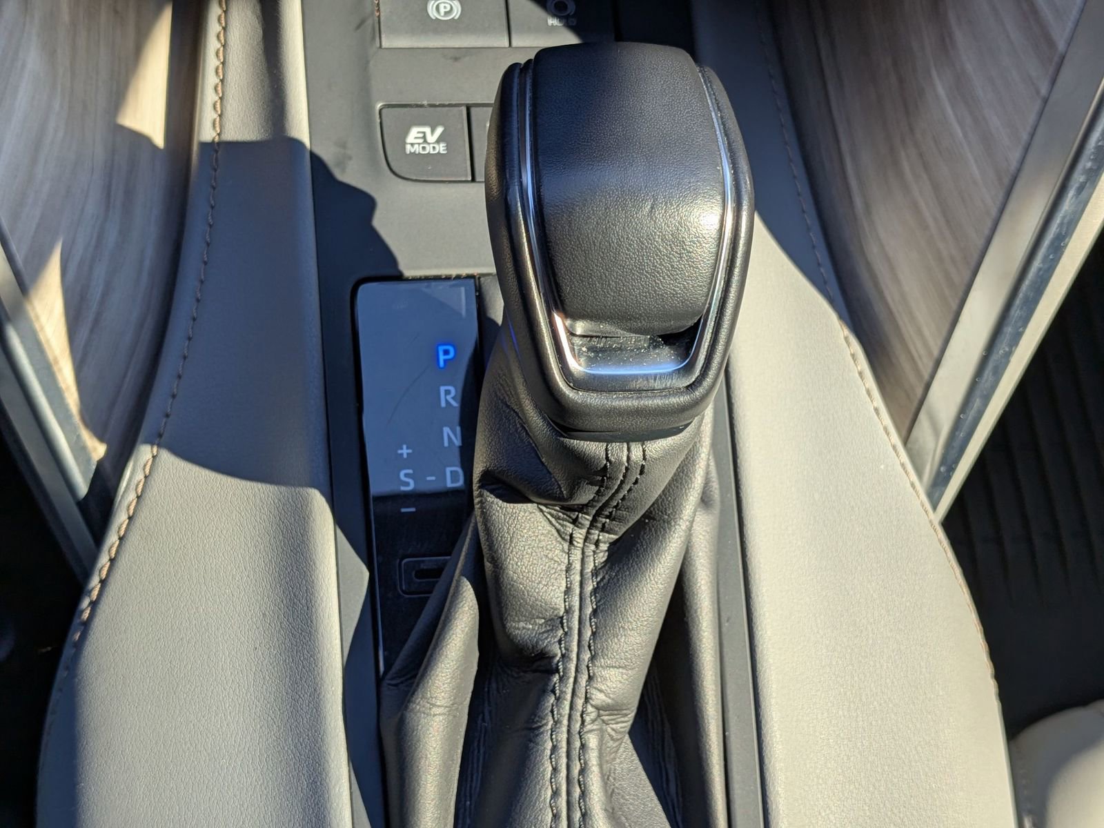 Used 2021 Toyota Venza XLE w/ Softex Package image 26