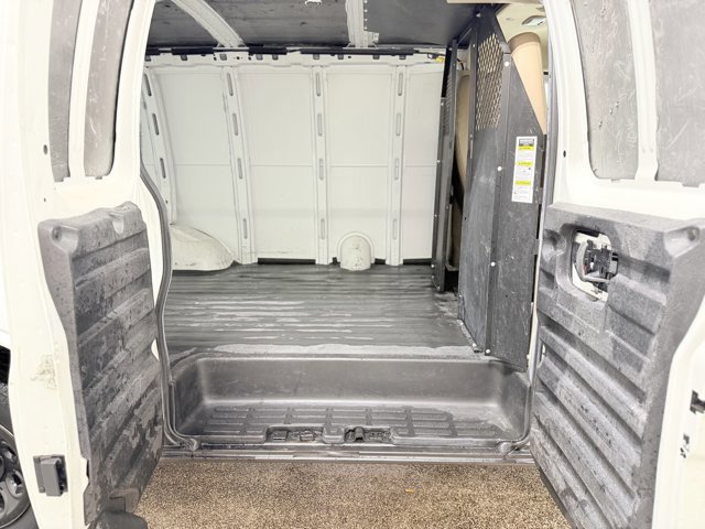 Used 2012 Chevrolet Express 1500 RWD image 9