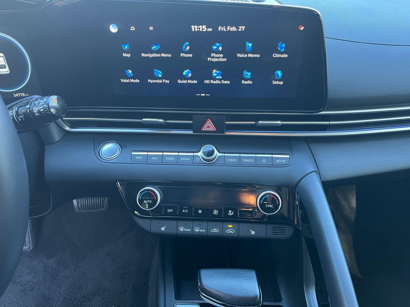 Used 2025 Hyundai Elantra SEL FWD image 17