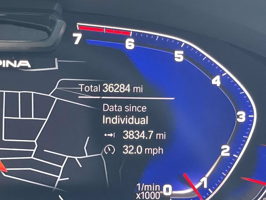 Used 2022 BMW ALPINA B7 xDrive w/ Luxury Rear Seating Package AWD/4WD image 16