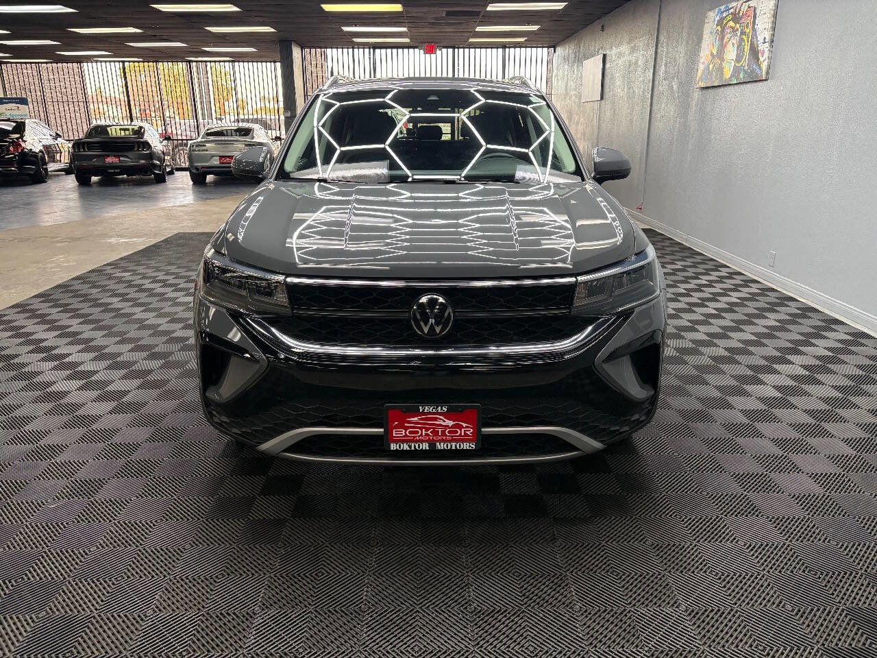 Used 2022 Volkswagen Taos SE image 3