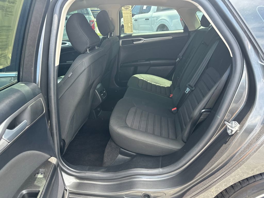 Certified 2020 Ford Fusion SE FWD image 20