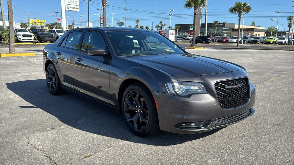 Used 2023 Chrysler 300 S w/ Comfort Group image 8