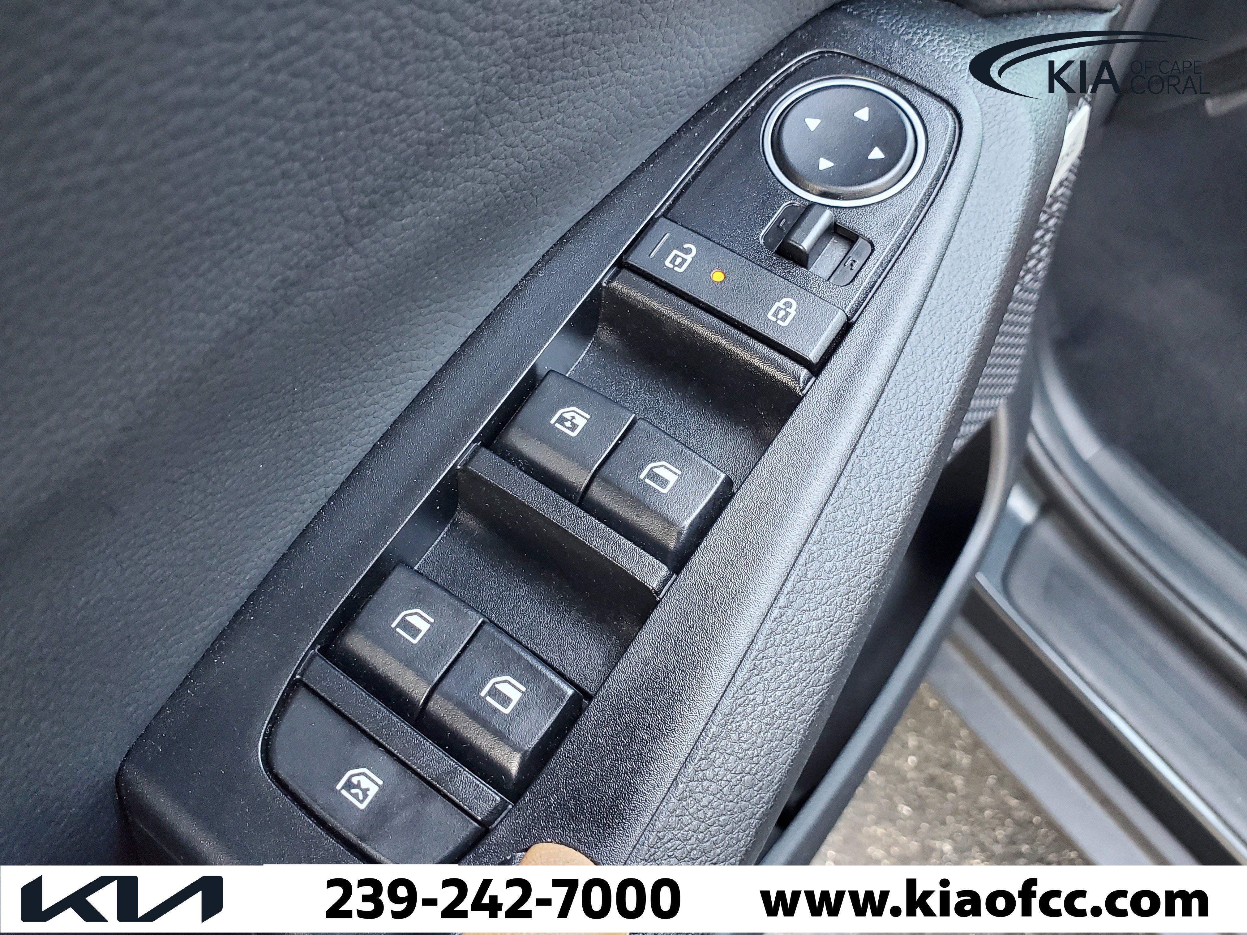 Used 2024 Kia Seltos SX w/ SX Sunroof Package AWD/4WD image 21