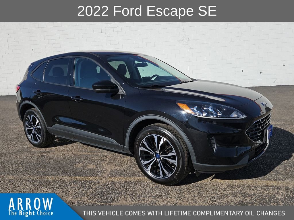 Used 2022 Ford Escape SE w/ SE Sport Appearance Package