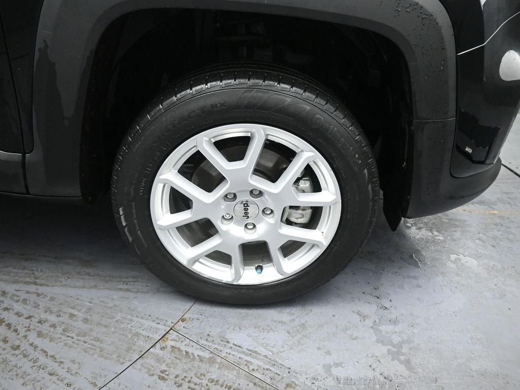 Used 2023 Jeep Renegade Latitude image 17
