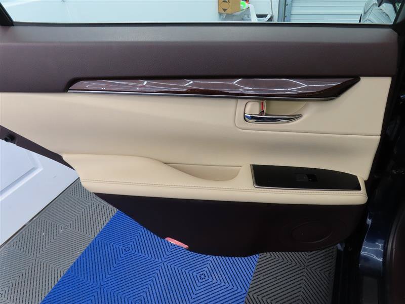 Used 2017 Lexus ES 350 w/ Luxury Package FWD image 26