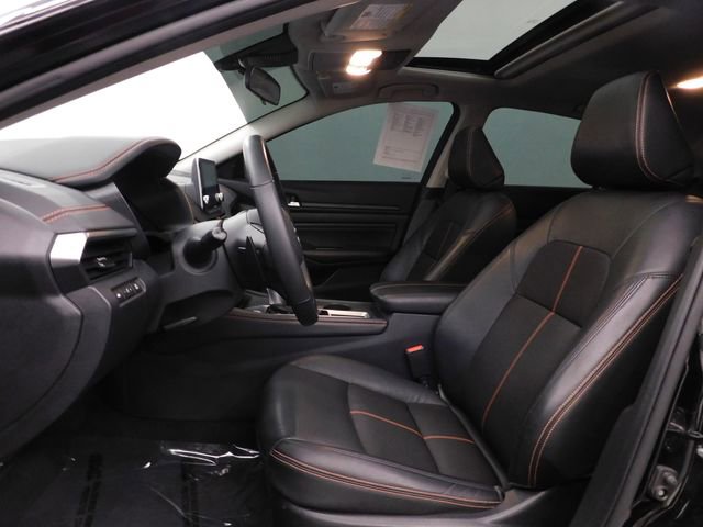 Used 2022 Nissan Altima 2.5 SR w/ Midnight Edition Package image 14