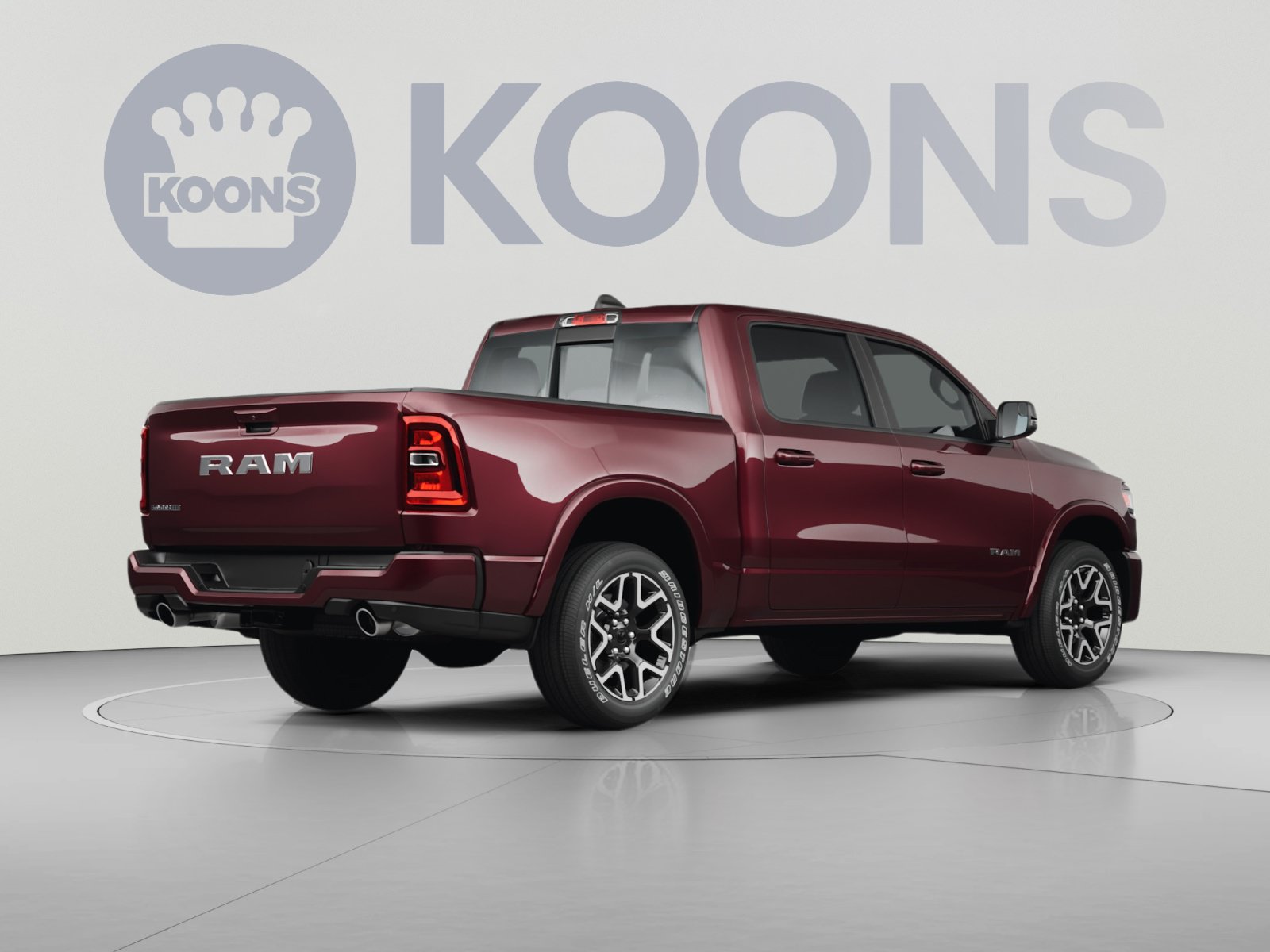 Used 2025 RAM 1500 Laramie AWD/4WD image 4