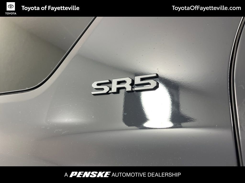 Certified 2025 Toyota 4Runner SR5 AWD/4WD image 4