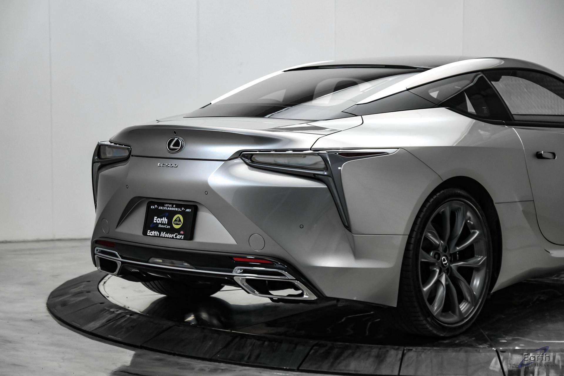 Used 2018 Lexus LC 500 Coupe w/ Performance Package RWD image 18