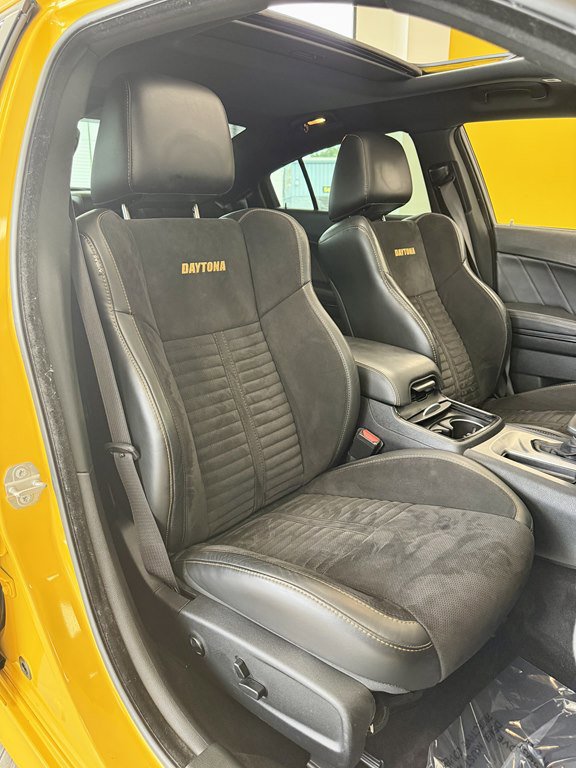 Used 2018 Dodge Charger R/T RWD image 16