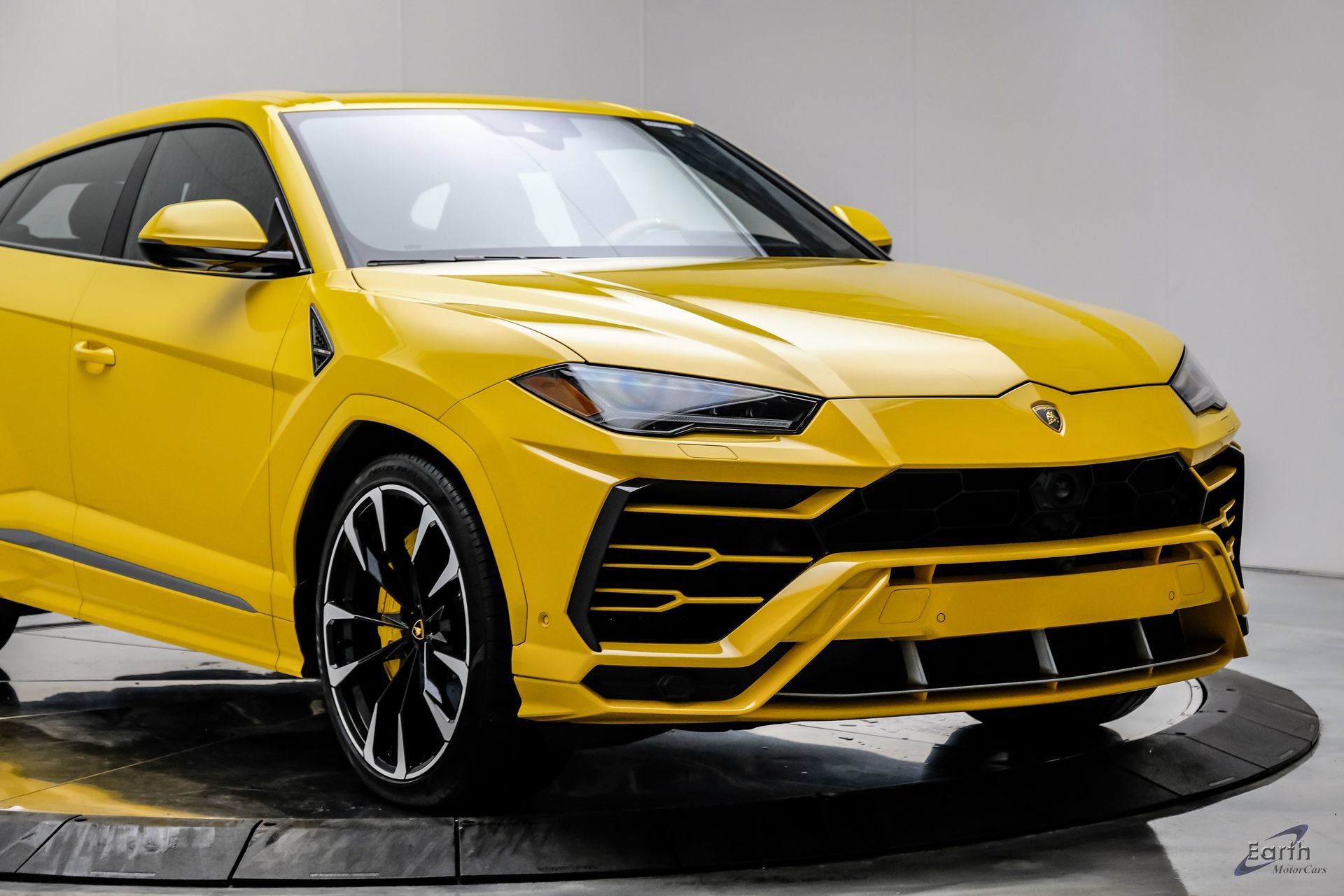 Used 2021 Lamborghini Urus AWD/4WD image 26