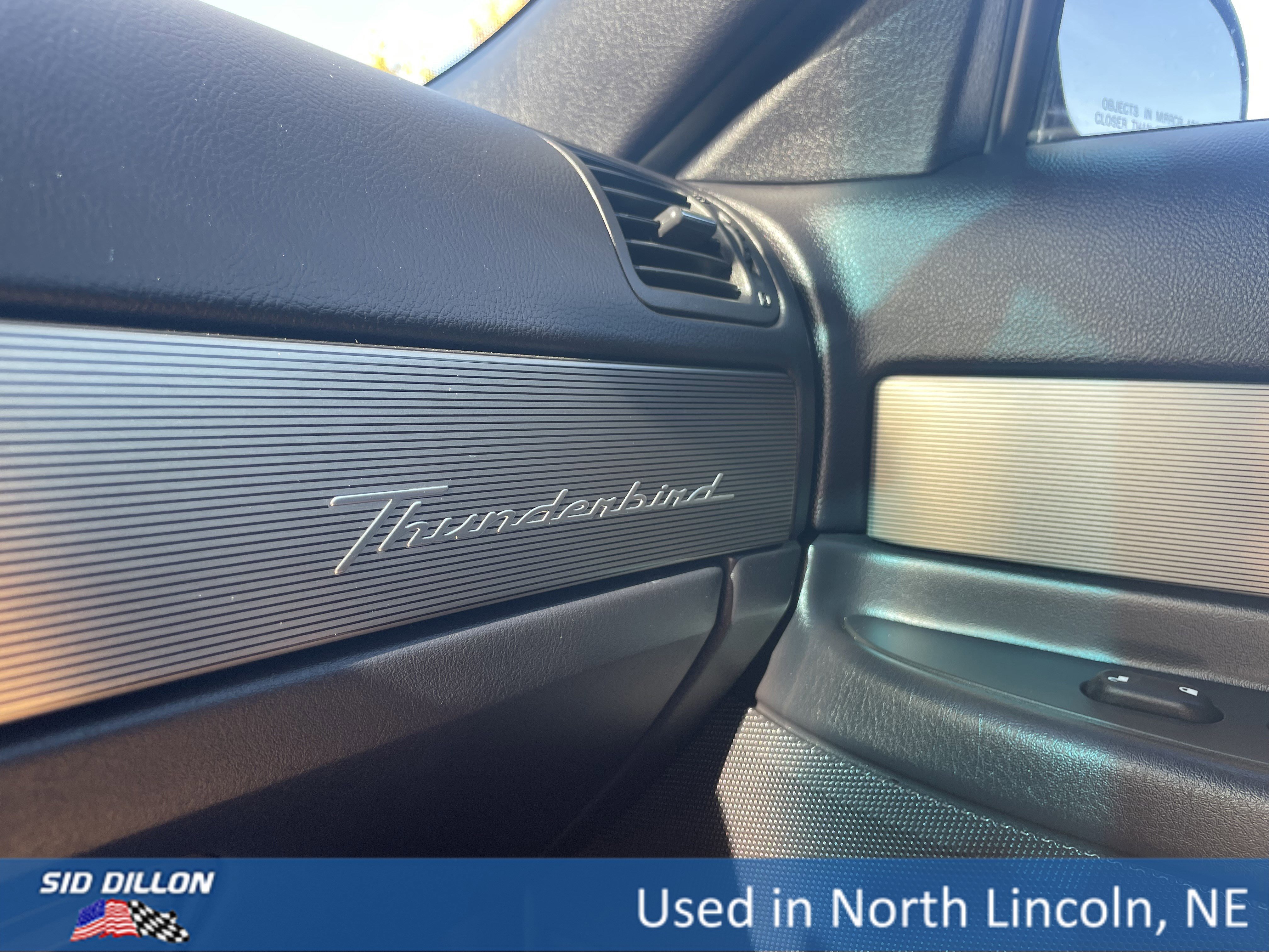 Used 2004 Ford Thunderbird Deluxe image 17
