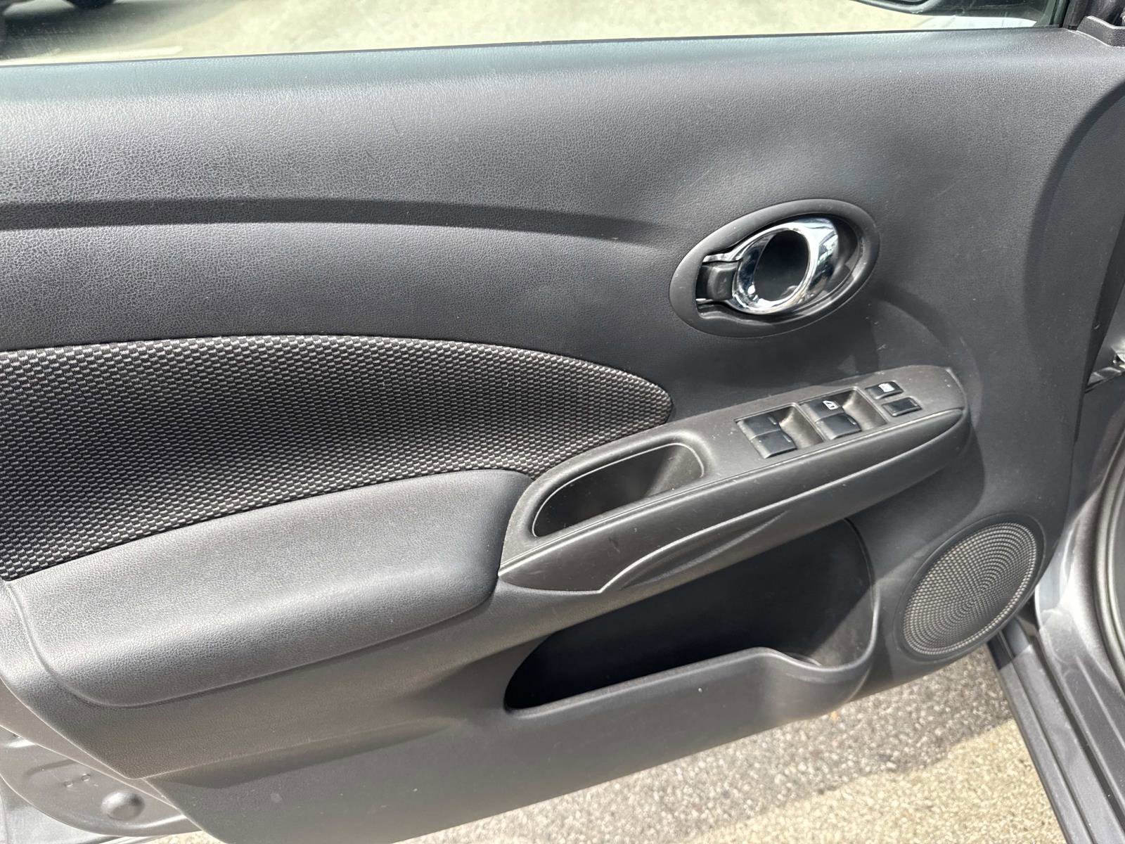 Used 2019 Nissan Versa SV FWD image 12