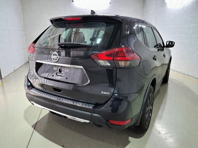 Used 2018 Nissan Rogue S image 18