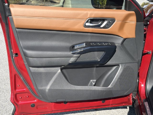 New 2026 Nissan Pathfinder Platinum AWD/4WD image 12