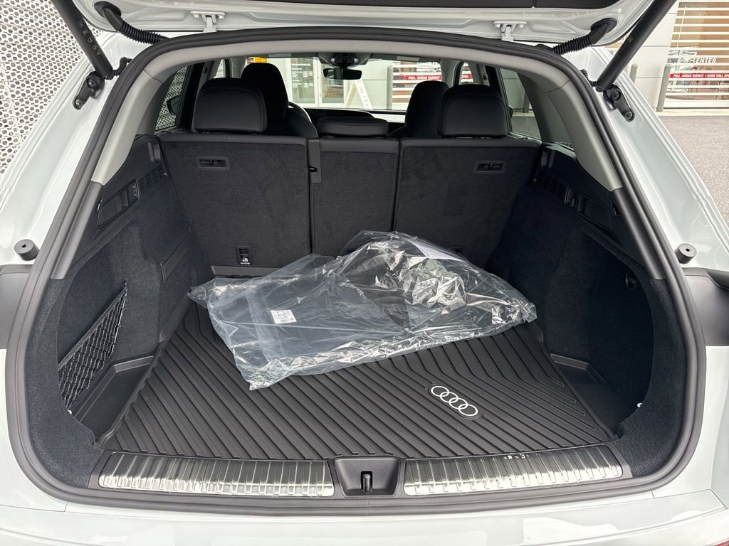 New 2025 Audi Q5 Prestige image 11