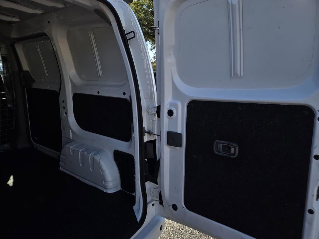 Used 2019 Nissan NV200 SV w/ Navigation Package image 15