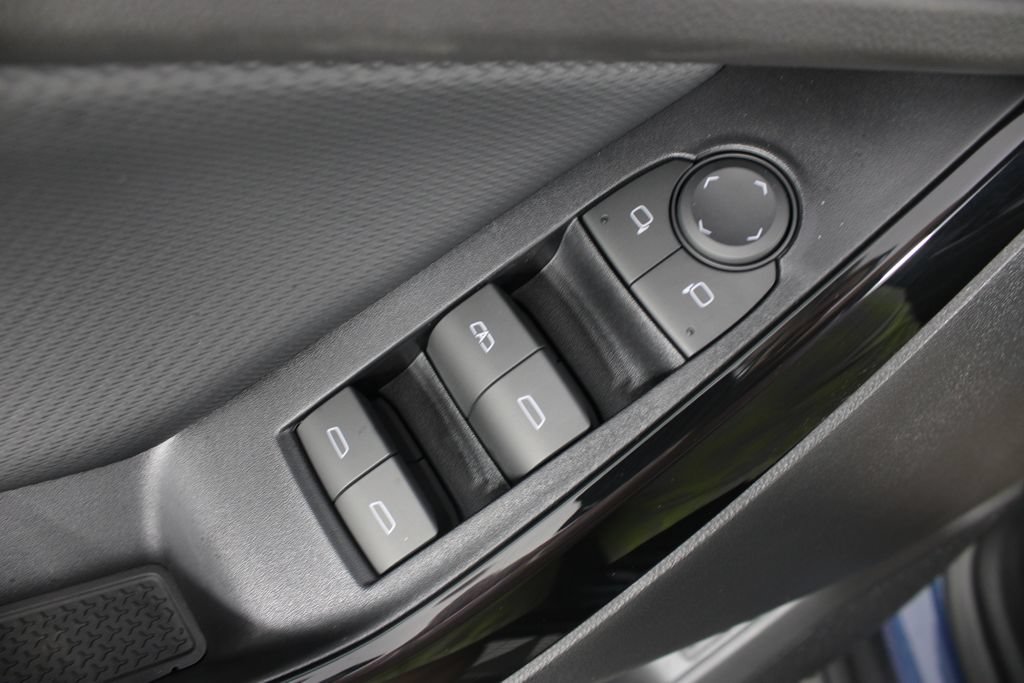 New 2027 Chevrolet Equinox LT w/ Convenience Package II FWD image 14