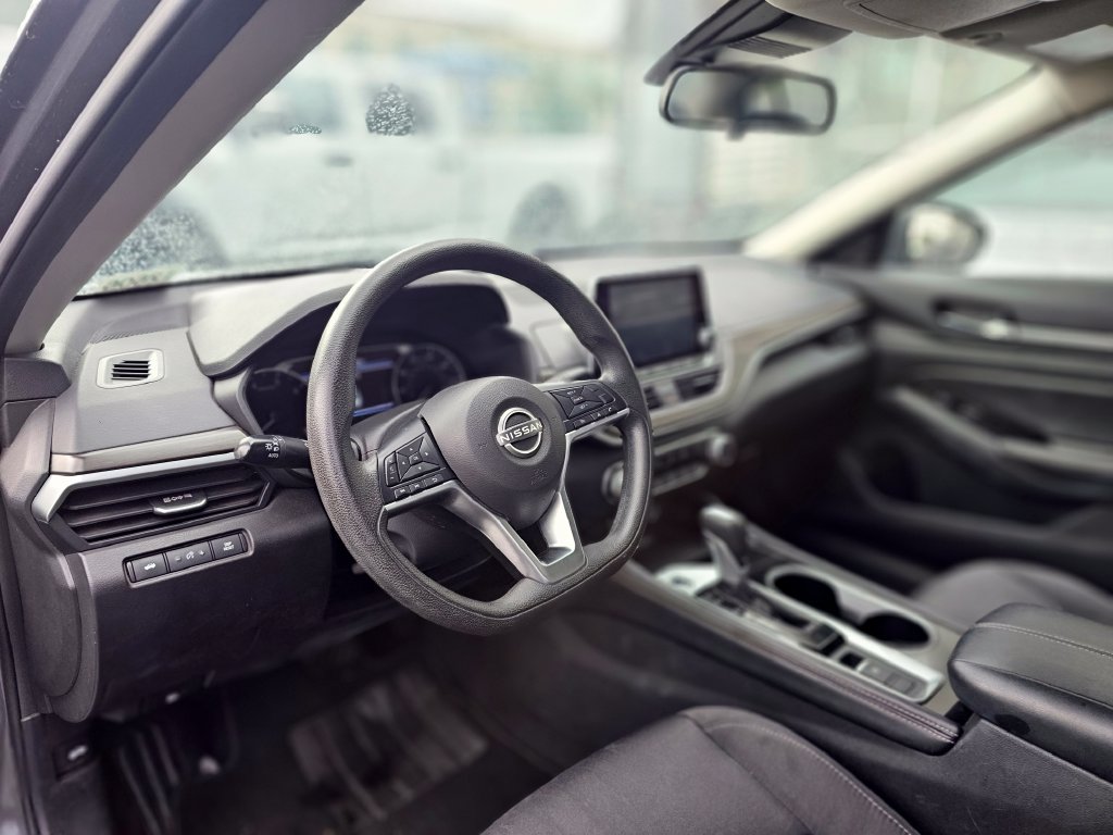 Used 2023 Nissan Altima 2.5 SV AWD/4WD image 33