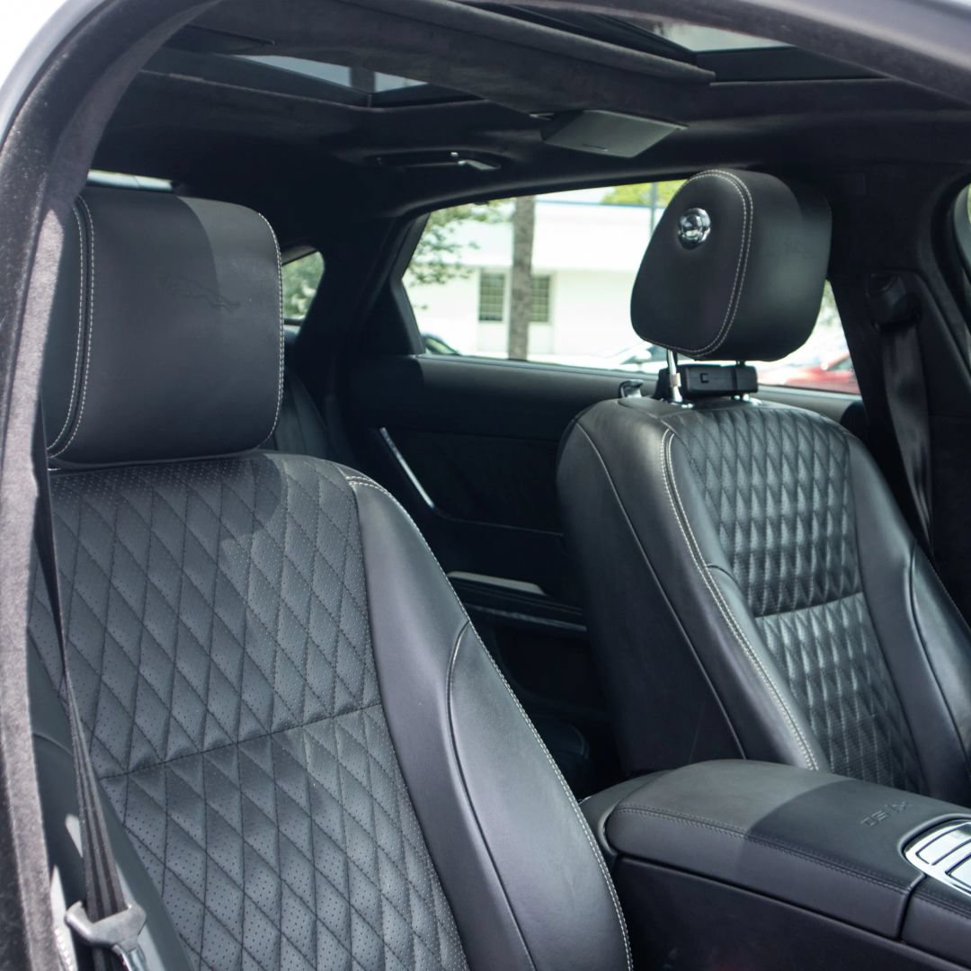 Used 2019 Jaguar XJ L Portfolio RWD image 17