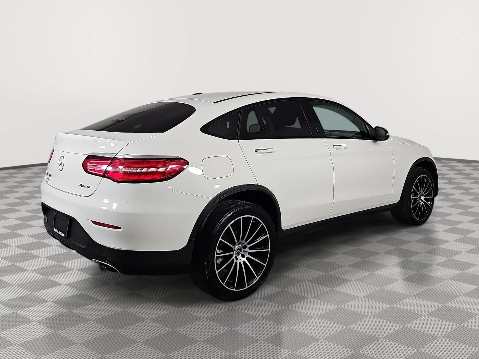 Used 2019 Mercedes-Benz GLC 300 4MATIC Coupe image 8