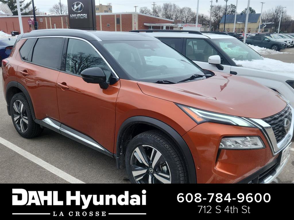 Used 2021 Nissan Rogue Platinum image 1